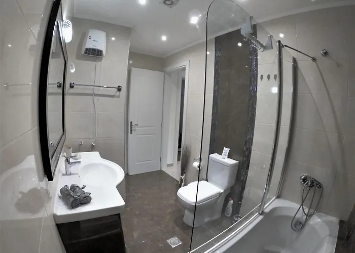 Sunshine 1 With Sea View * Alepú